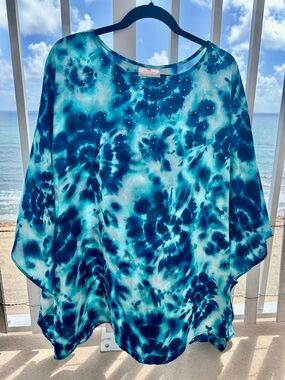 Quacker Factory Blue Teal Ombre Rhinestone Blouse